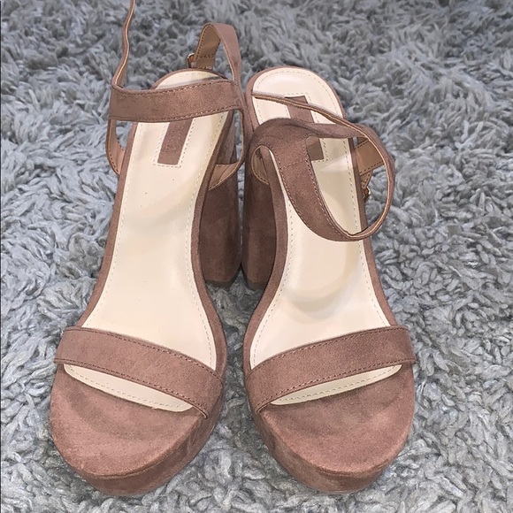 F21 platform suede heels - Picture 2 of 7